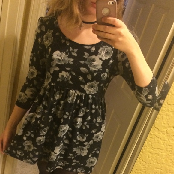 Floral dress - Picture 2 of 2