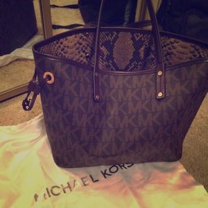 Michael Kors Reversible Bag