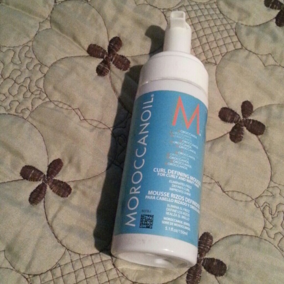 Curl defining mousse