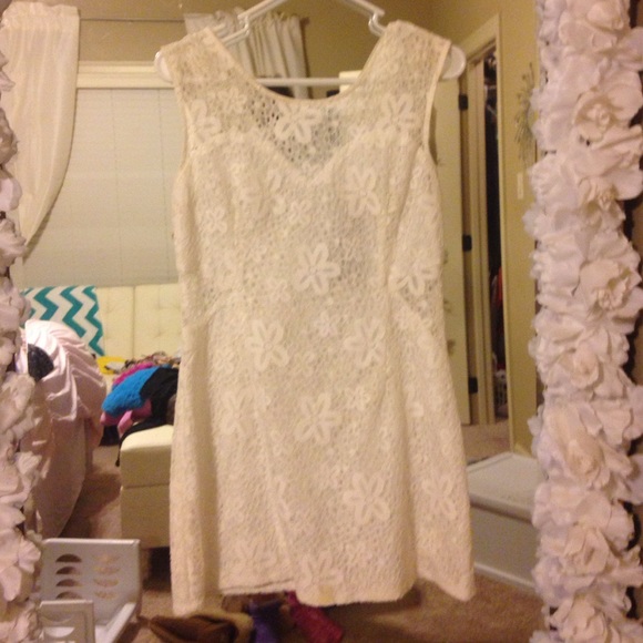 Lase dress