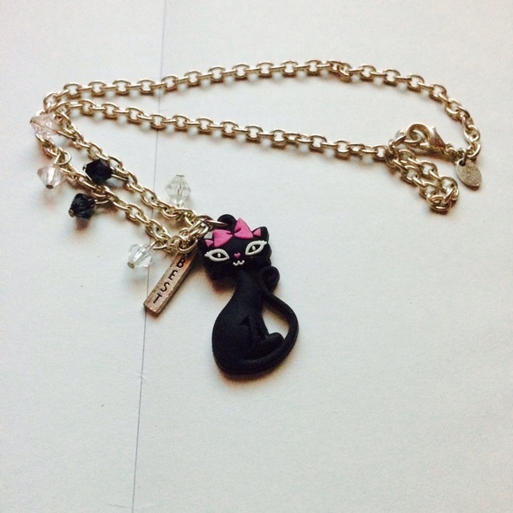 Cute kitty cat necklace with charms