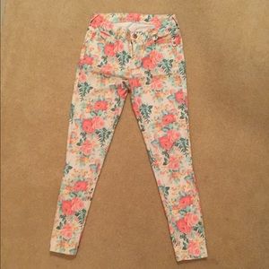 Buffalo by David Bitton floral skinny jeans. SZ 27