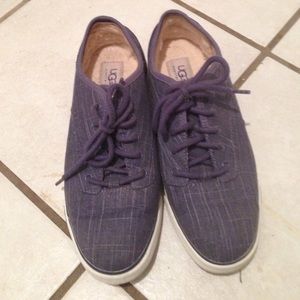 Canvas denim ugg sneakers never worn cute/comfy