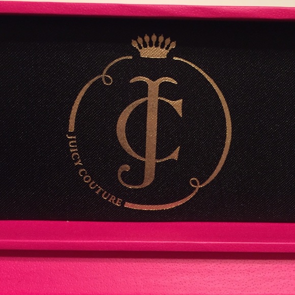 Juicy Couture charm bracelet - Picture 3 of 3