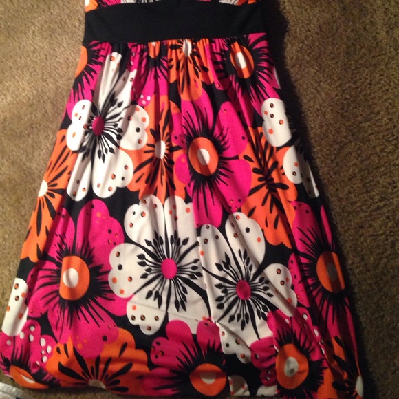 Dress - Picture 3 of 3