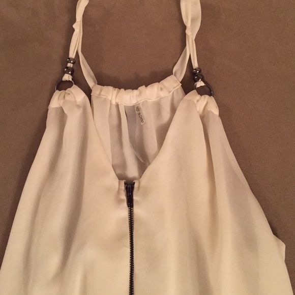 Top - Picture 2 of 4