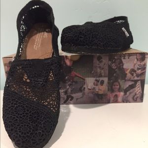 lace toms