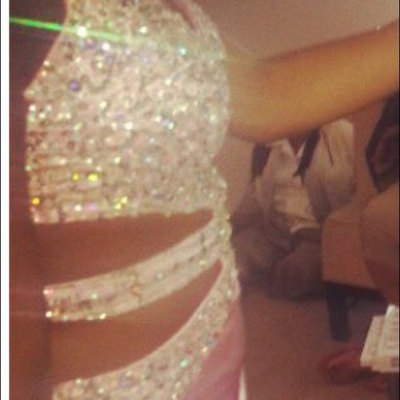 PROM DRESS - Picture 2 of 3