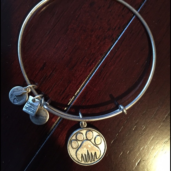 Paw print Alex and Ani bracelet!!