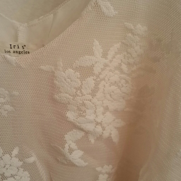 Layered Lace Crop Top - Picture 2 of 4