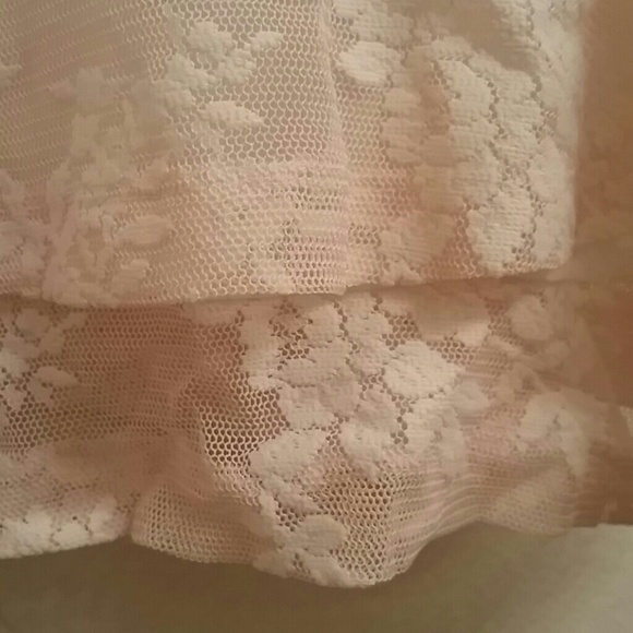 Layered Lace Crop Top - Picture 3 of 4