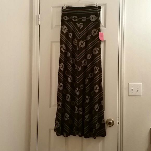 Maxi Skirt Tribal Print - Picture 2 of 4