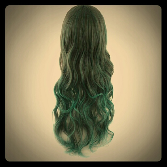 Grey/Green Cosplay Wig