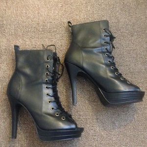 ❤️🔊 FLASH SALE🔊❤️ Asos black lace up booties