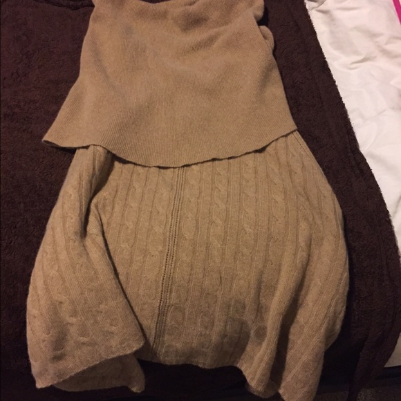 Autumn Cashmere Poncho. - Picture 2 of 2