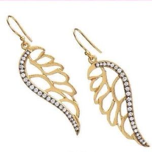 Stella & Dot Bellissimo Angelo earrings