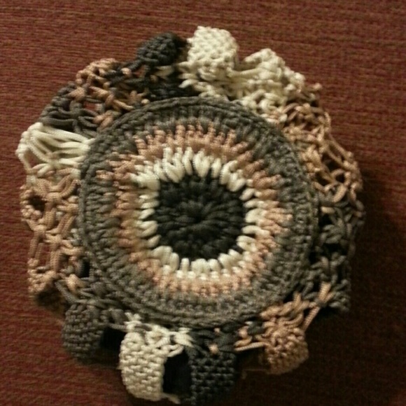 Kimchi BlueTassel Cross body Bag - Picture 3 of 4