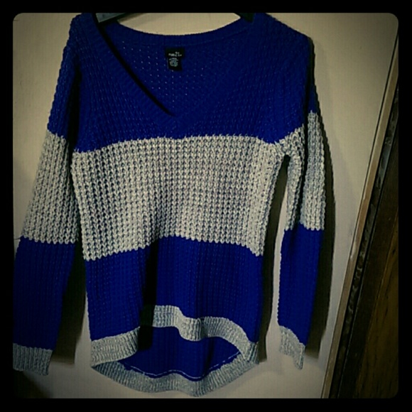 Long blue and grey knit sweater - Picture 1 of 2
