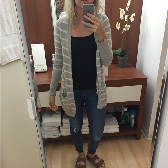 Cozy Abercrombie & Fitch cardigan
