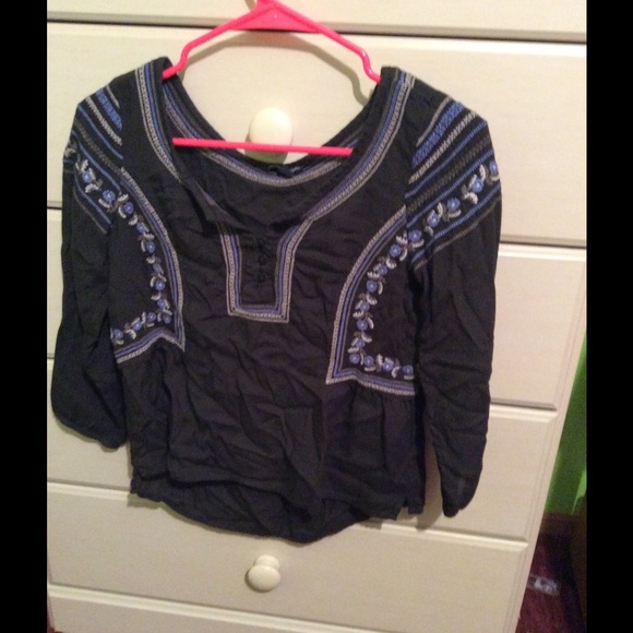 American Eagle top