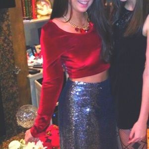 Long sleeve red crop top