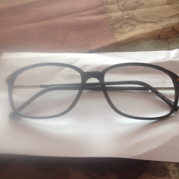 Eye glasses frame