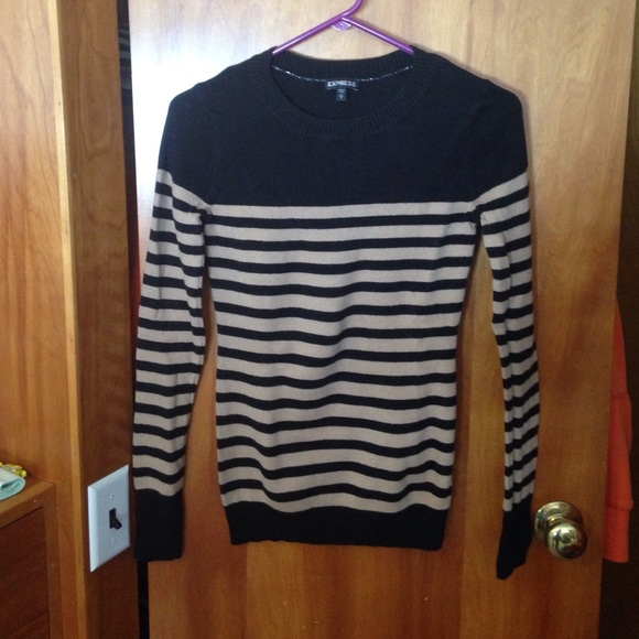 Express Black and beige sweater