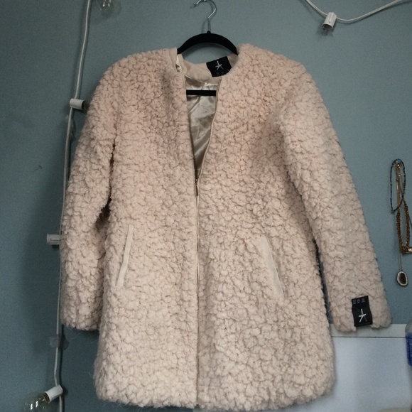 Soft cream atmosphere coat