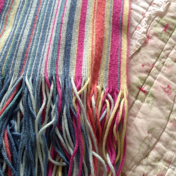 •GAP Colorful Scarf• - Picture 2 of 3