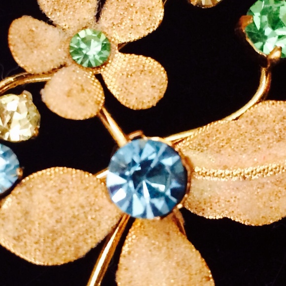 NEW LISTINGβ€οΈBEAUTIFUL 3Pc VNTG BROOCH & EARRINGS - Picture 2 of 4