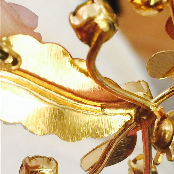 NEW LISTINGβ€οΈBEAUTIFUL 3Pc VNTG BROOCH & EARRINGS - Picture 4 of 4