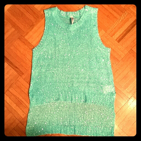 Womens Turquoise Sleeveless Top