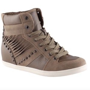 Women's Studded Wedged Sneakers