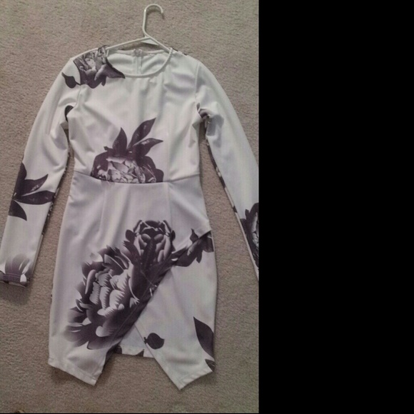 Dress - Picture 3 of 3