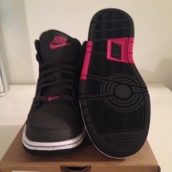 Prestige IV High GS - Picture 2 of 3