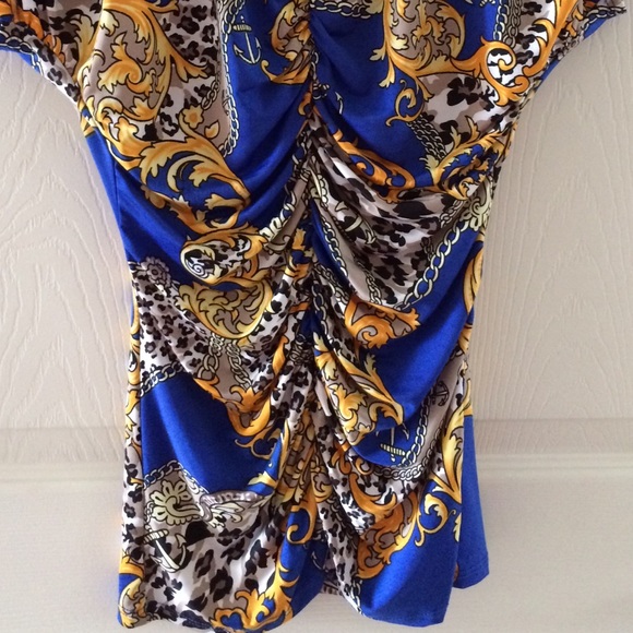 Dressy blue, gold print top with cutout sleeves - Picture 3 of 3