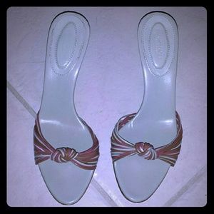 Slip on burgundy and grey size 9