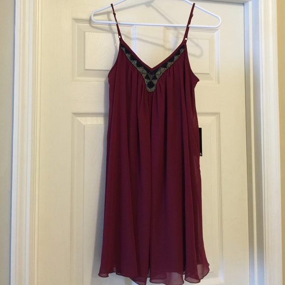 Express maroon flowy dress