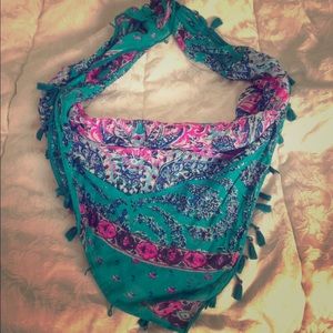 American Eagle floral scarf 😍