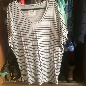 Striped flowy Tshirt