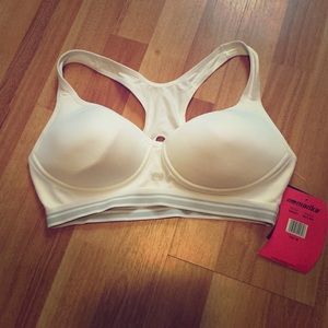 Marika size M sports bra, never worn