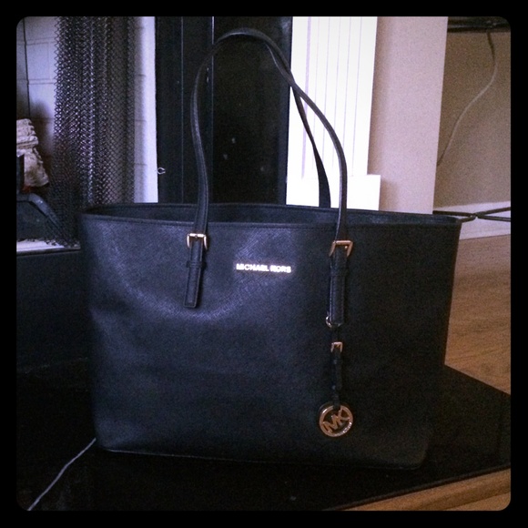 Michael Kors jet set tote blk safiano leather