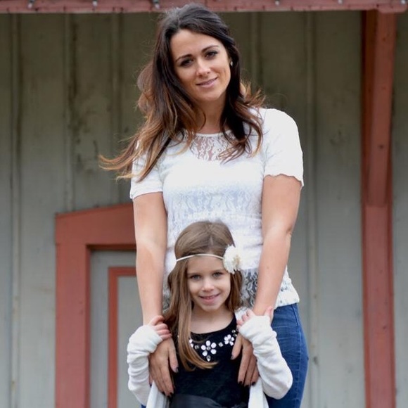 🎀Follow Me On Instagram🎀 - Picture 3 of 4