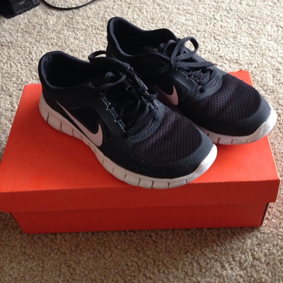 Black nike free run 3