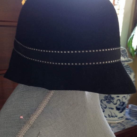 Giovannio Black Wool Hat Gifted - Picture 2 of 3