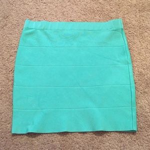 NWOT Mint/Teal Body Con Skirt