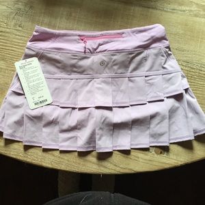 Brand new Lululemon 'Run: Pace-Setter Skirt*R'