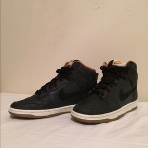 Nike Dunk Hi Skinny Print Sneakers