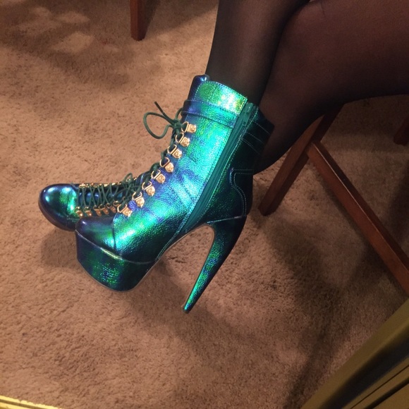 Green iridescent booties - Picture 3 of 4