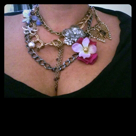 Express necklace